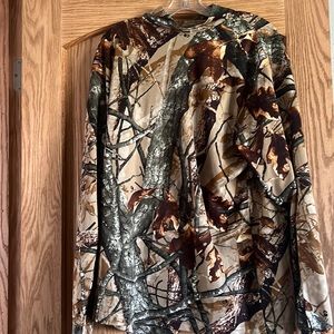 Camo mens light weight shirt.
